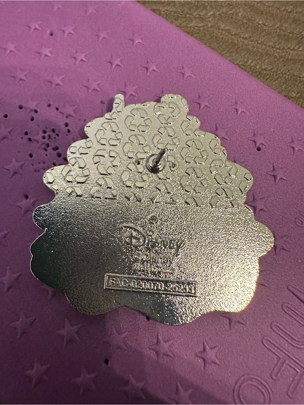 Cinderella - Disney Princess Scenic BoxLunch Exclusive Disney Pin - Picture 3 of 3